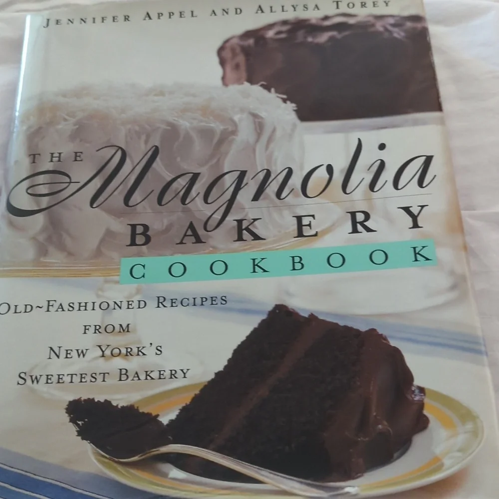 The Magnolia Bakery Cookbook - Classic Recipes. NEW. Never Used. Sale